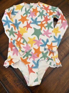 Pearl Street Swim White Swimsuit with Starfish Print size 9/10